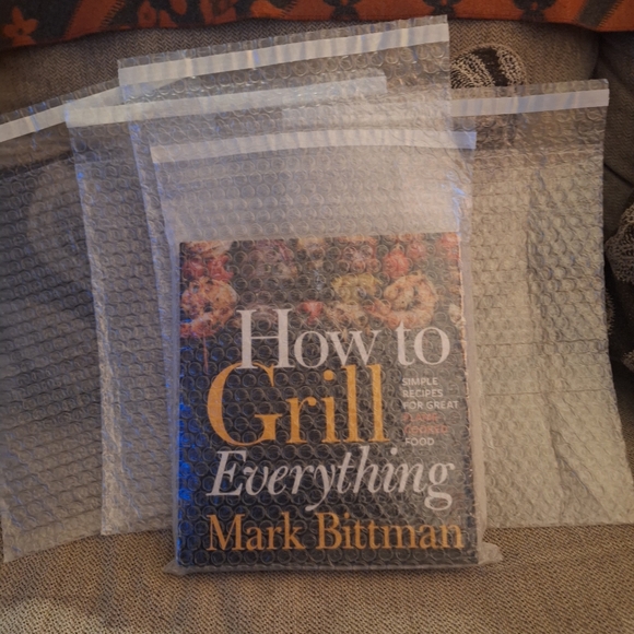 NWT - 15ct. 9x12, 8x10, 6x8 or 4x6 Transparent Bubble Bags $6 -$12 - Picture 11 of 12